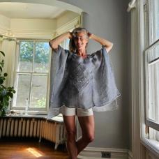 2D vestment adjustable with 2 pairs of hand spun strings